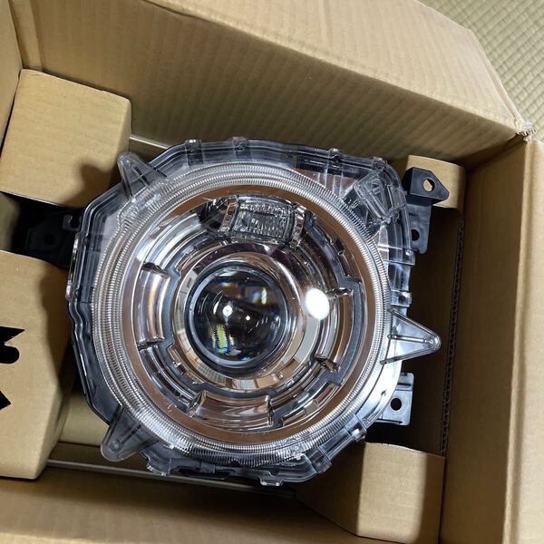 スズキ ジムニー JB64W LED 左 ヘッドライト 送料込み 即決 点灯済