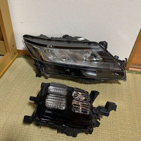 三菱 RVR GA4W 後期 右ヘッドライト フォグランプ LED 送料込み 即決 点灯済