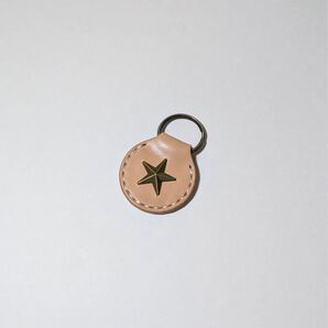 星 スター スタッズ 栃木レザー サドルレザー ヌメ革 レザー 牛革 本革 革 キーホルダー ハンドメイド レザークラフト