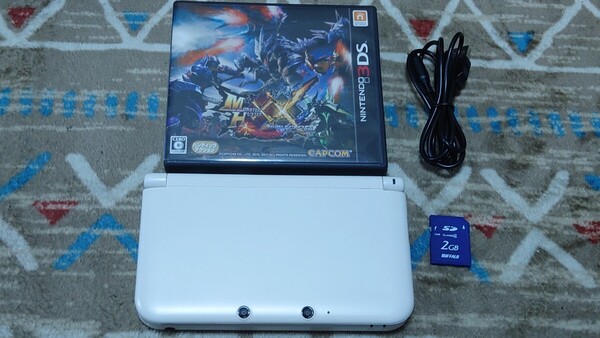 3DS LL 本体 USB充電器 タッチペン SDカード モンスターハンター ダブルクロス