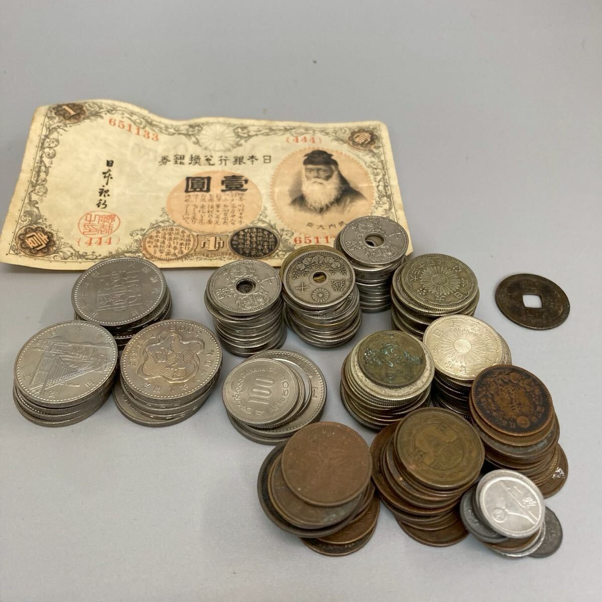 A9906 古銭 おまとめ 1分銀 1枚 1朱銀 1枚 旭日50銭銀貨 2枚