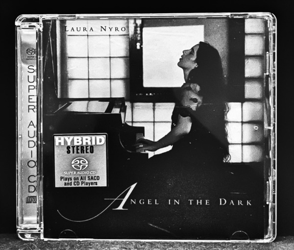 SACD (ハイブリッド盤) LAURA NYRO ローラ・ニーロ / ANGEL IN THE DARK エンジェル・イン・ザ ・ダーク 2003年発売 Rounder R社 輸入盤