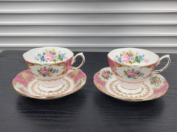 ROYAL ALBERT/ロイヤルアルバート カップ&ソーサー2客 美品!