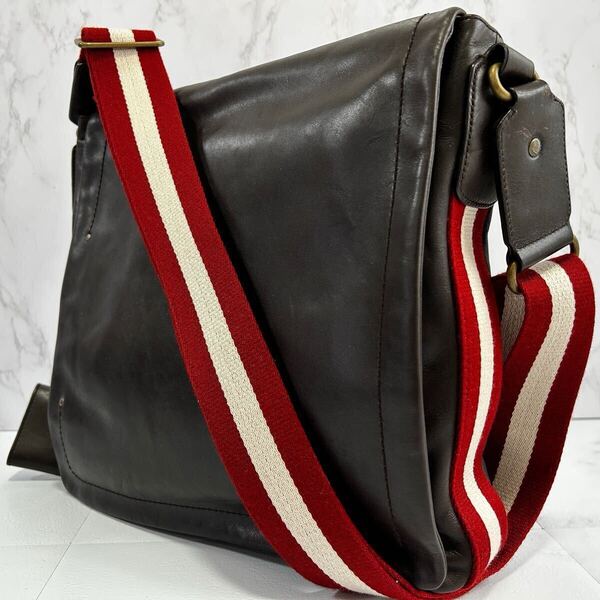 美品/A4収納 BALLY バリー 本革 メッセンジャーバッグ ショルダー トレインスポッティング レザー 斜め掛け 肩掛け ブラウン 通学 通勤