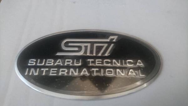 【ゆうパケット送料込】STI エンブレムプレート ブラック SUBARU スバル 9