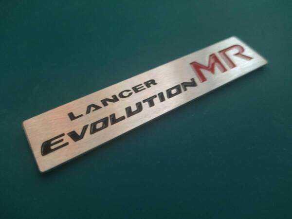 【ゆうパケット送料込】LANCER EVOLUTION MR エンブレムプレート 縦2.3cm×横10.2cm 三菱 MITSUBISHI ランサーエボリューション MR