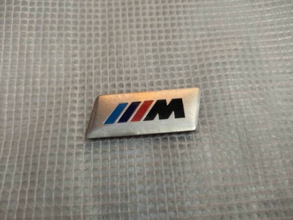 【ゆうパケット送料込】BMW M エンブレムプレート 縦1.8cm×横4.5cm×厚さ2mm