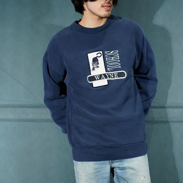 USA VINTAGE BENCHMARK By Franklin Mills WAYNE COLLEGE EMBROIDERY DESIGN SWEAT SHIRT/アメリカ古着カレッジ刺繍デザインスウェット