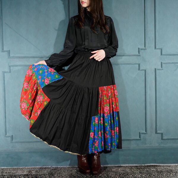 USA VINTAGE FLOWER PATTERNED PATCHWORK DESIGN LONG SKIRT/アメリカ古着お花柄パッチワークデザインロングスカート