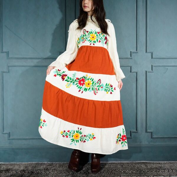 *SPECIAL ITEM* 60's~70's 60年代~70年代アメリカ古着お花刺繍ノースリーブデザインワンピース