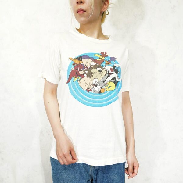 USA VINTAGE ACME KIDS Looney tunes CHARACTER DOUBLE SIDED PRINT DESIGN T SHIRT/アメリカ古着キャラクター両面プリントデザインTシャツ