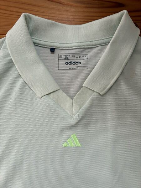 送料込み!! adidas 半袖ポロシャツ 黄緑 アディダス Vネック 半袖シャツ 2XL 大きいサイズ GOLF ゴルフウェアー