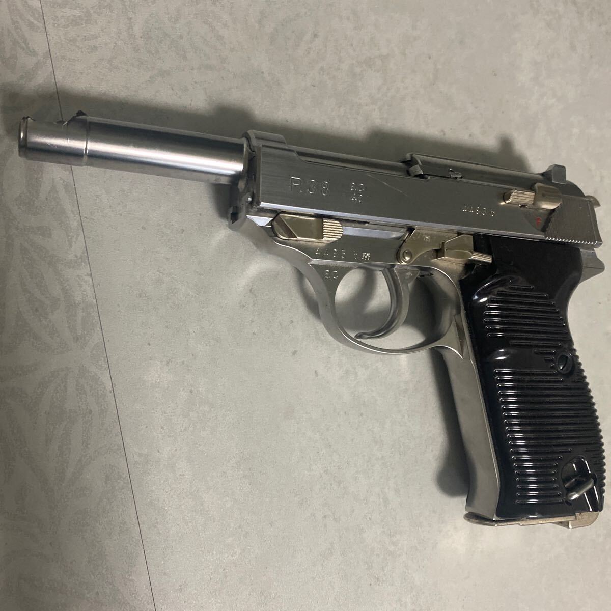 店内全品5％OFFクーポン】マルシン・ワルサーP38 シルバー 6mmBB
