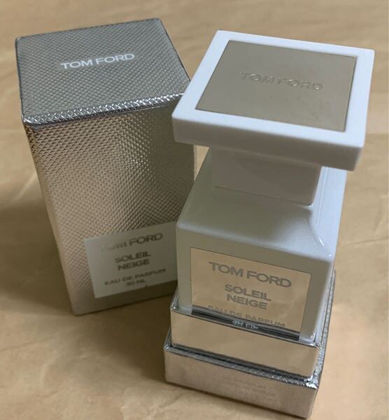 トムフォード ソレイユネージュ オードパルファム スプレィ 30mL 香水