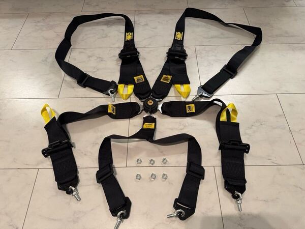 OMP 6点式シートベルト 正規品 マットブラック 使用わずか 使用期限2029年まで 取り付けボルトセット 右ハンドル運転席用バックル左側