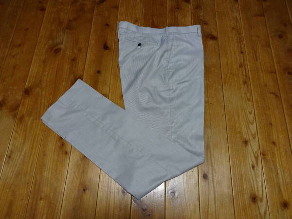 ◆ UNIQLO ユニクロ パンツ / 未使用品 / ■サイズ:W=82cm(説明文参照)■カラー:薄いグレイ / 細かい縦ストライプ □送料無料