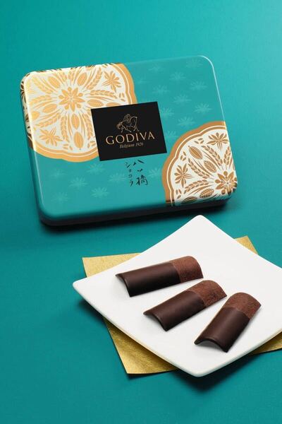 新品未開封 京土産の美十からゴディバ監修の「八ッ橋ショコラ 青色缶 GODIVA