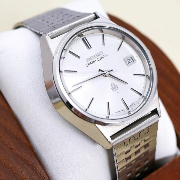 稼働 SEIKO GRAND QUARTZ 腕時計 デイト 水晶マーク 1858