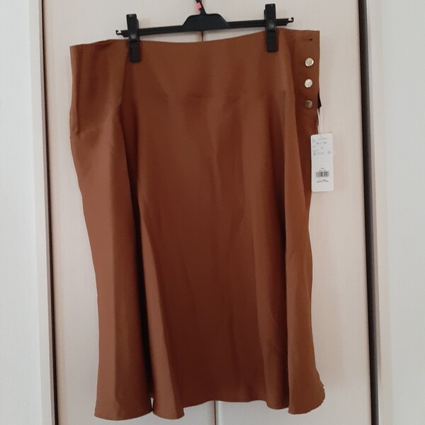 新品タグ付き【4L】大きいサイズ ベルメゾン 千趣会 Latelier raffine ラトリエラフィネ スカート ブラウン ウエスト96cm レディース 茶