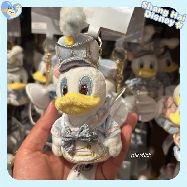 【現地購入☆正規品】ドナルドダック 誕生日 ぬいぐるみキーチェーン 上海ディズニー