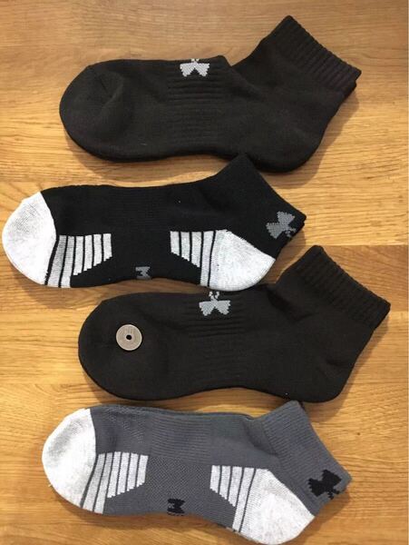 新品アンダーアーマーUNDERARMOURレディースソックス4足セット1251