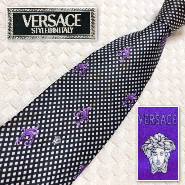 VERSACE ヴェルサーチ ネクタイ スカーフ柄 スクエアドット メデューサ 装飾 総柄 シルク100% 日本製 ブラック×グレー×パープル