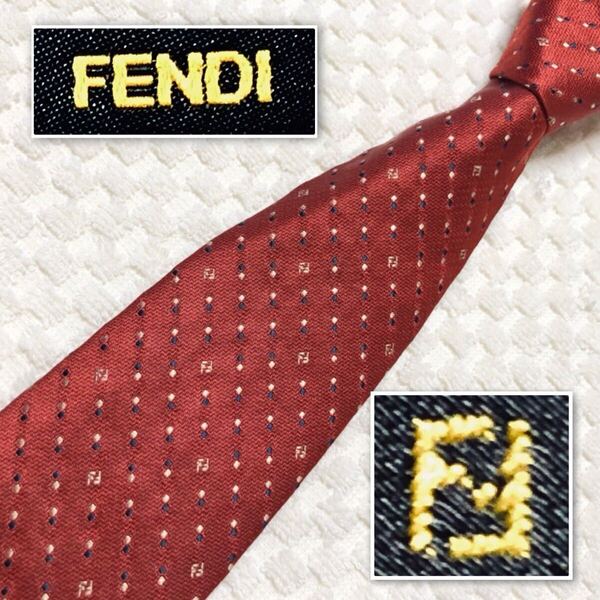 ■美品■FENDI フェンディ ネクタイ FF 白黒ドット 総柄 シルク100% イタリア製 レッド系 ビジネス 光沢感