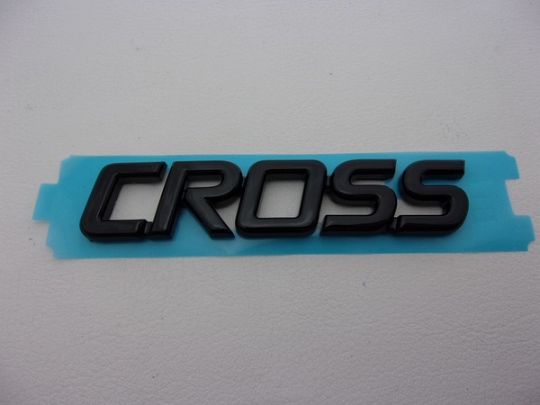 【 トヨタ 15系 後期 ヤリス クロス : MXPB・MXPJ 】 15系 YARiS CROSS トヨタカラーNO.202 艶有 ブラック CROSS 文字 エンブレム