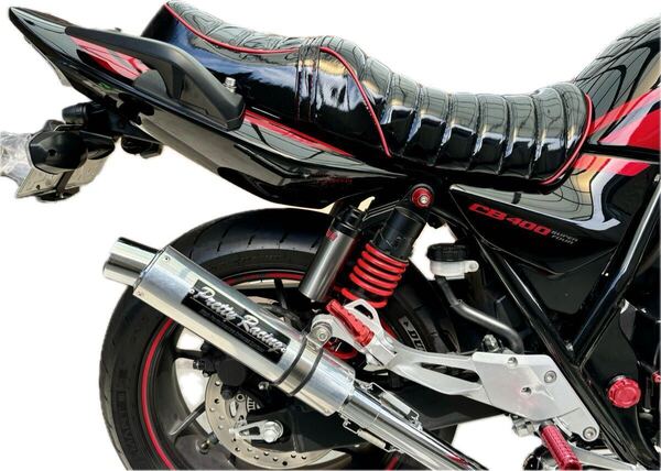 送料込み!エナメルレザー採用レッドパイピングタックロールシート ホンダCB400SF SB NC39 NC42 最終型まで対応!