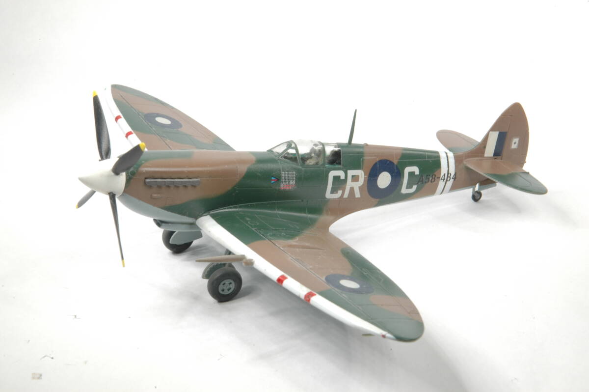 ムスタングです。1/48 スピットファイアMkⅧ (プラモ 完成品) Yahoo!オークション -「スピットファイア 完成」の落札相場