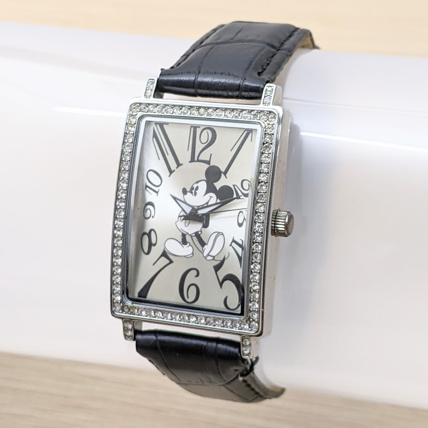 レア！平成レトロ！DISNEY SEA 腕時計　7000円　保護ラベルそのまま 稼働 Disney SEA 腕時計 コンパス時計 新品電池 レア 美品 2068