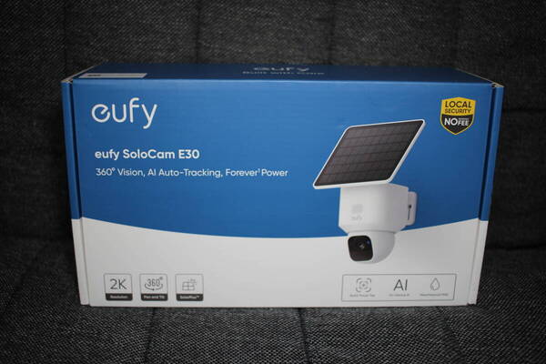 【新品】Anker Eufy SoloCam E30 屋外用防犯カメラ ソーラー充電 / 2K画質 / 2.4 GHz Wi-Fi / IP65 防塵防水