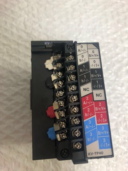中古美品KEYENCEキーエンス KV-TP40 正規品動作保証 国内から即日発送 3/7 A-1