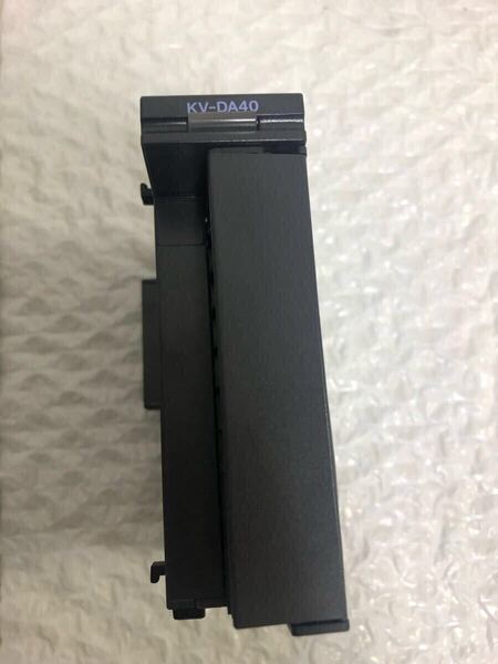 中古美品KEYENCEキーエンス KV-DA40 正規品動作保証 2/3 A-1