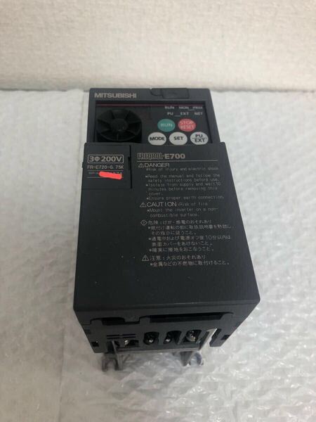 中古美品(動作確認済み)三菱電機 FR-E720-0.75K 正規品動作保証 国内から即日発送 2/4 A-1