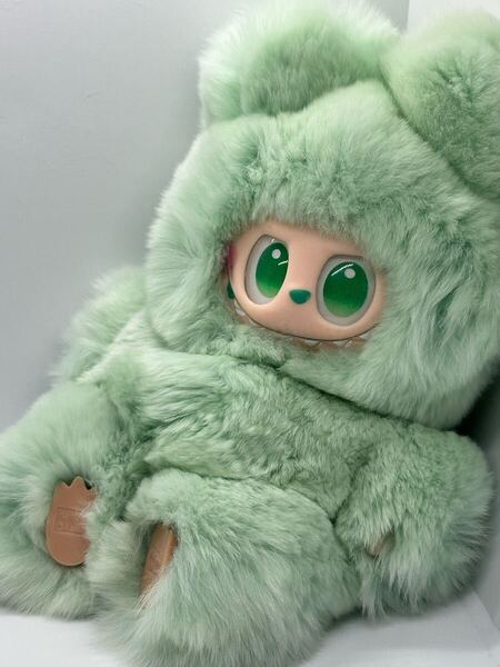LABUBU ラブブ ぬいぐるみ キーホルダー緑色の 超ふわふわクマ型