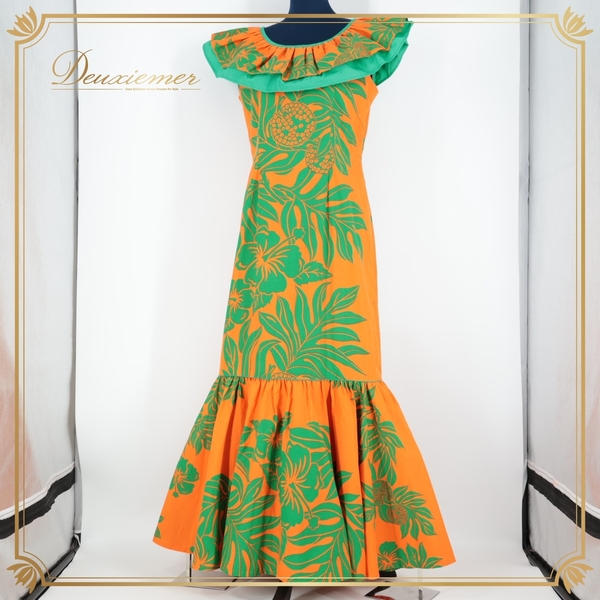 『送料無料』【フラダンス衣装】オレンジ K‘s Muu Muu ワンピース ドレス パンの木柄 ハイビスカス柄 緑 グリーン 鮮やか 華やか かわいい