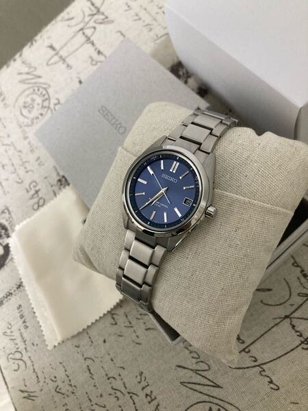 美品! セイコー SEIKO ブライツ GS チタン チタニウム ブルー 電波ソーラー sagz081