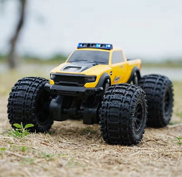 バッテリー2本 水陸両用 ラジコンカー モンスタートラック 四駆 オフロード ドリフト 防水 4WD 360°回転 ボート 日本語 JJRC C8816
