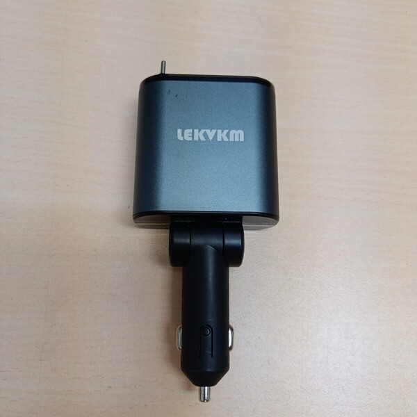 y061907fk 】車 シガーソケット 充電器 USB 巻き取り式ケーブル2本 4台同時に充電 Type-C100W 電圧測定 DC12/24V車対応 C-0001