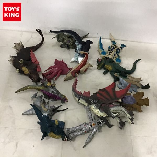 デスギドラソフビ（箱付き）