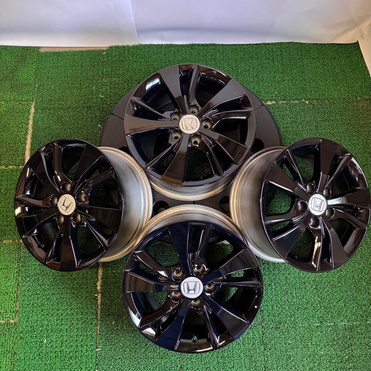 新車外し】ホンダ ZR-V e:HEV Z 正 18in 7J +50 PCD114.3 4本 CR