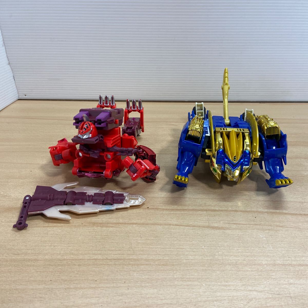 ダイガンダー ロボット キャラクター タカラ 当時物 リューグ ゲーム Yahoo!オークション -「爆闘宣言ダイガンダー」(フィギュア) の