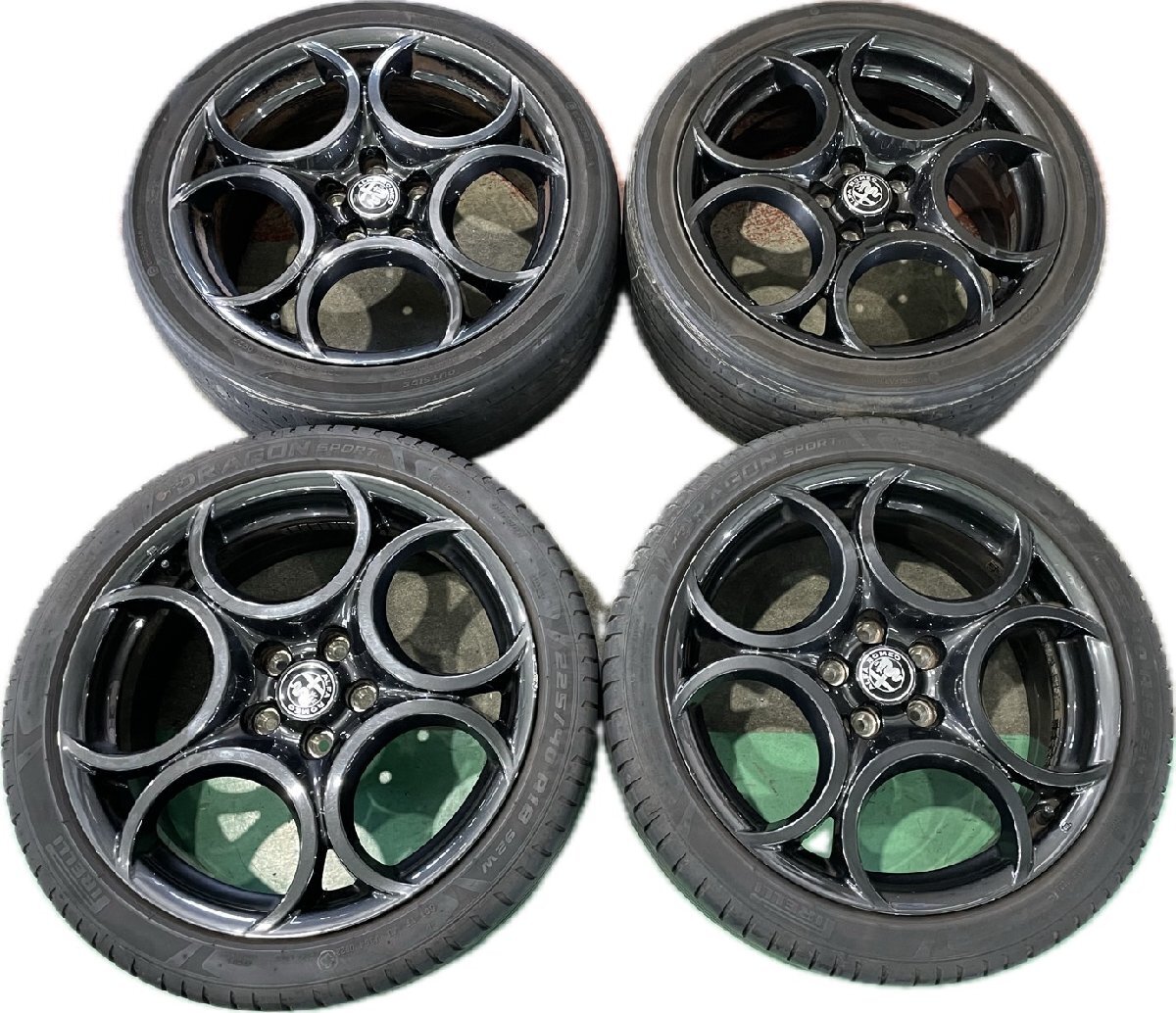 【引き取り限定】ジュリエッタQV 18インチ 純正ホイール4本 タイヤ付き ALFA-ROMEOジュリエッタ クアドリフォリオ 純正 18インチ - メルカリ