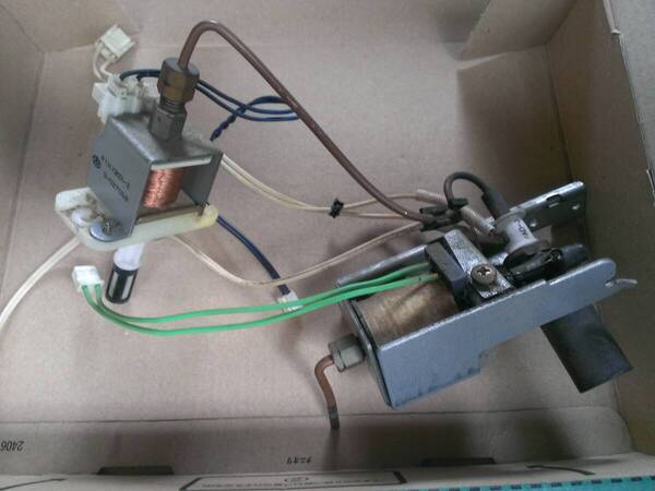 FW-3280S 気化器&電磁ポンプ 石油ファンヒーター ファンヒーター ブルーヒーター DAINICHI ダイニチ ダイニチ工業 品番8041300