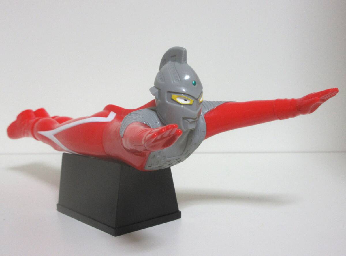 更に超値下げ!円谷英二生誕100年記念ソフビ② ゴジラ ミニラ ウルトラセブン Yahoo!オークション -「円谷英二生誕100年記念ソフビ」の落札
