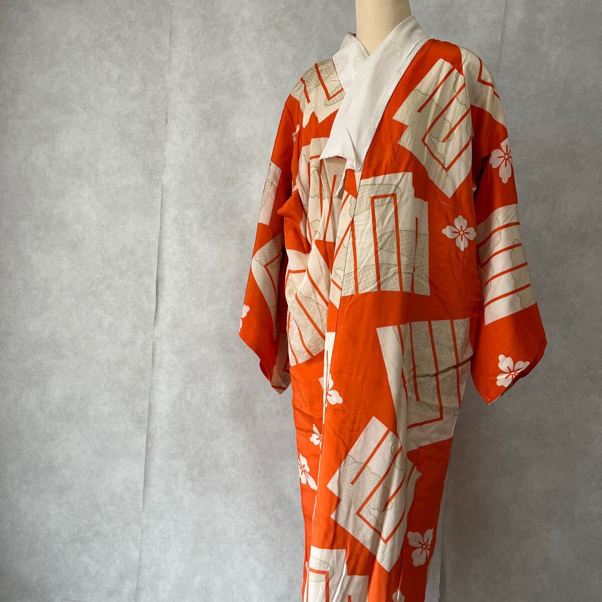 美品　正絹　長襦袢　着物　121　アンティーク　夏物　絽　赤　ピンク　レトロ 美品 正絹 長襦袢 着物 121 アンティーク 夏物 絽 赤 ピンク レトロ