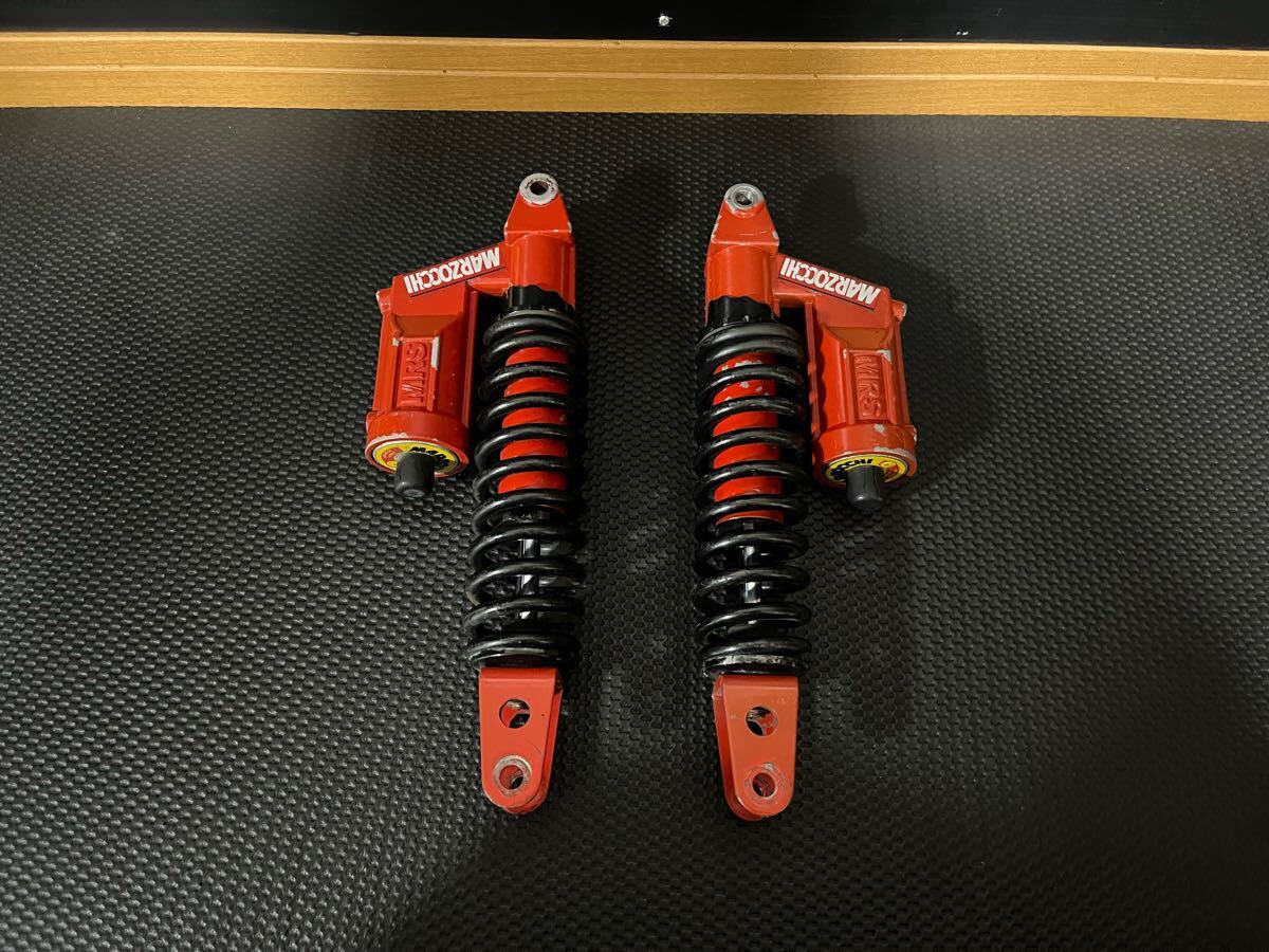 サスペンションキット 赤 黒CB250Tストック品になります サスペンションキット 赤 黒CB250Tストック品になります