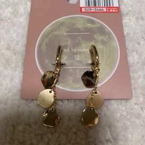 tal. by . イヤリング