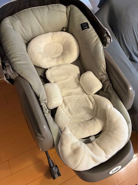 Combi ベビーシートコンビ ホワイトレーベル ハイローチェアー ネムリラ